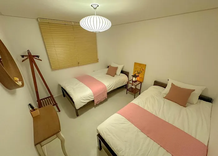 Soo Stay-4Bed&Double Room, Hongdae, Sinchon 10Min