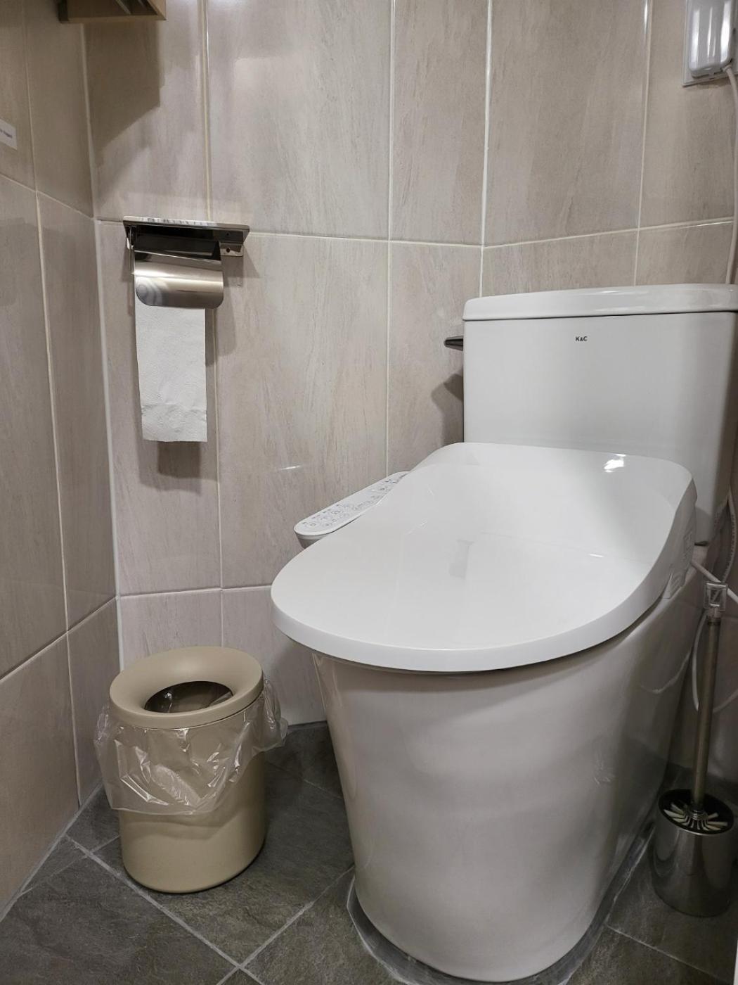 Soo Stay-4bed&double Room, Hongdae, Sinchon 10min Seoul
