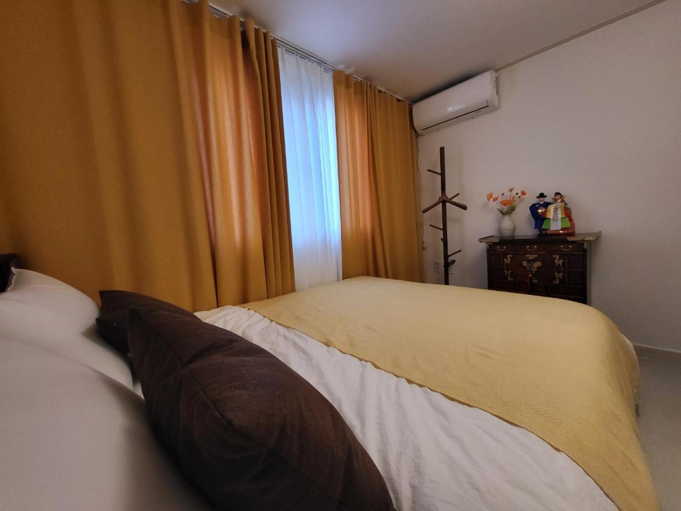 Apartment Soo Stay-4bed&double Room, Hongdae, Sinchon 10min Seoul
