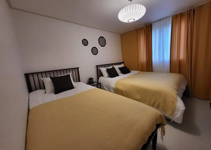 Soo Stay-4Bed&Double Room, Hongdae, Sinchon 10Min